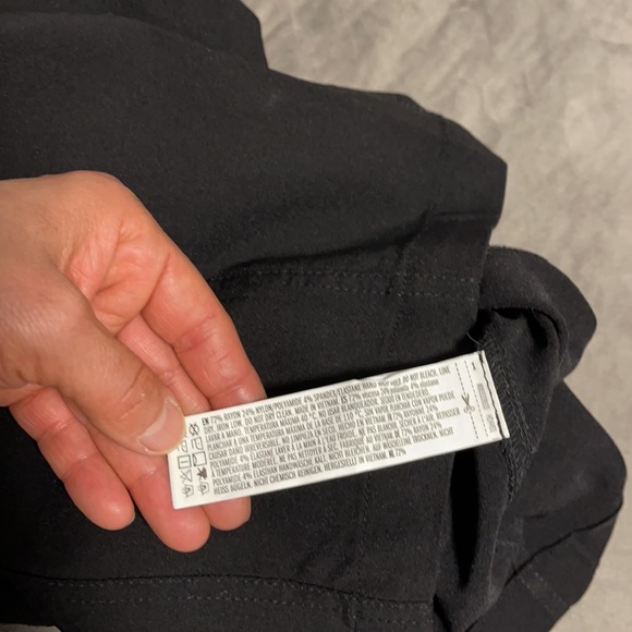 Forever 21 sleeveless black dress - Picture 6 of 9